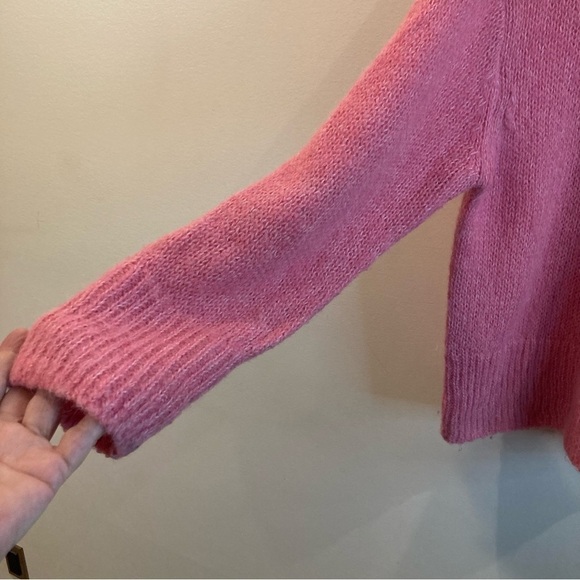 H&M Sz M Oversized Alpaca &  Wool Soft Crew Neck Cozy Barbiecore Ballet Sweater - Picture 6 of 7